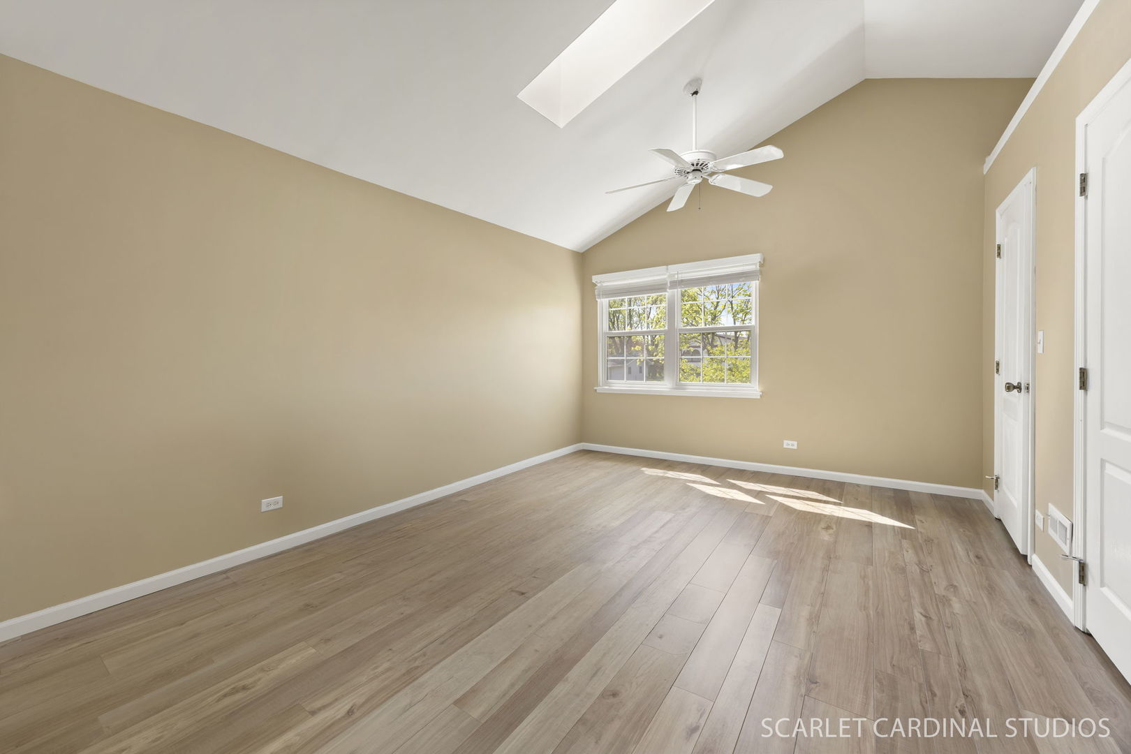 1933 Wellington Place, Downers Grove, IL 60516