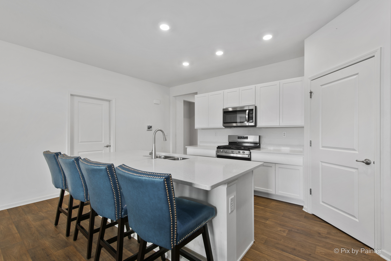 927 Plateau Drive, Pingree Grove, IL 60140