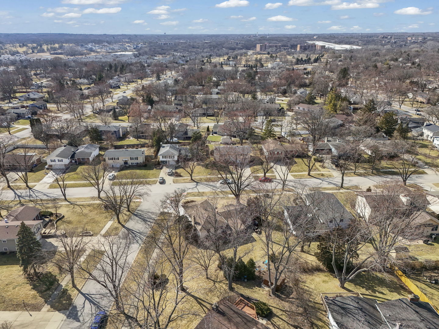 706 Crest Lane, Lisle, IL 60532