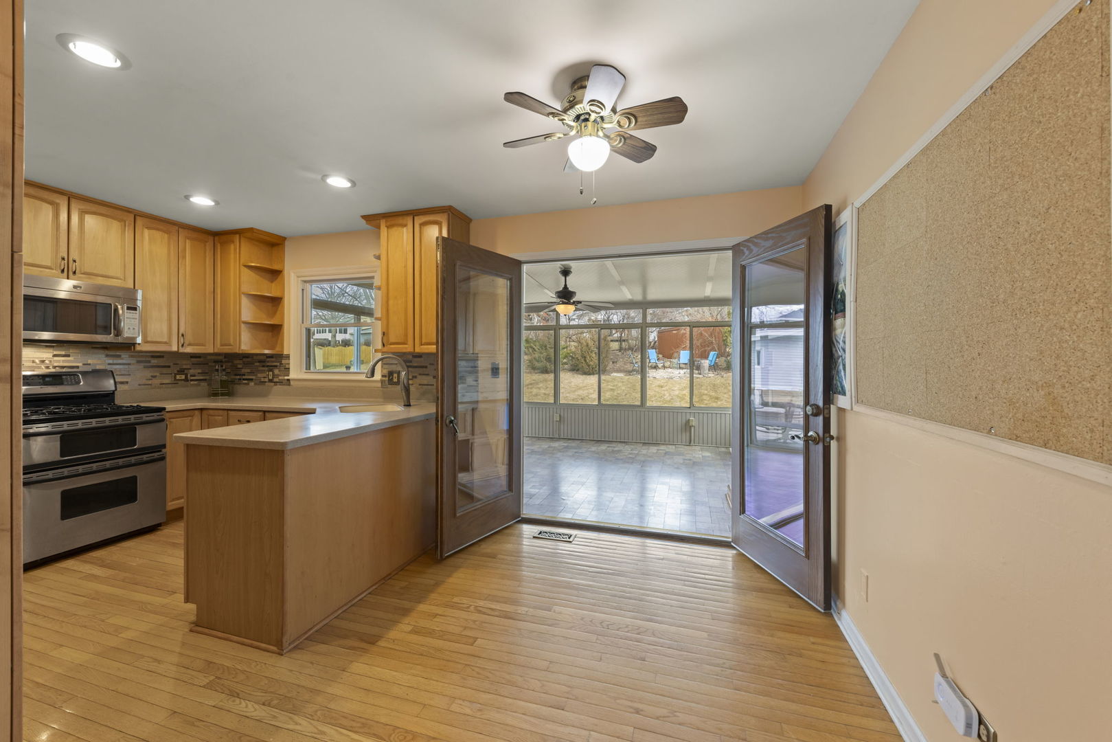 706 Crest Lane, Lisle, IL 60532