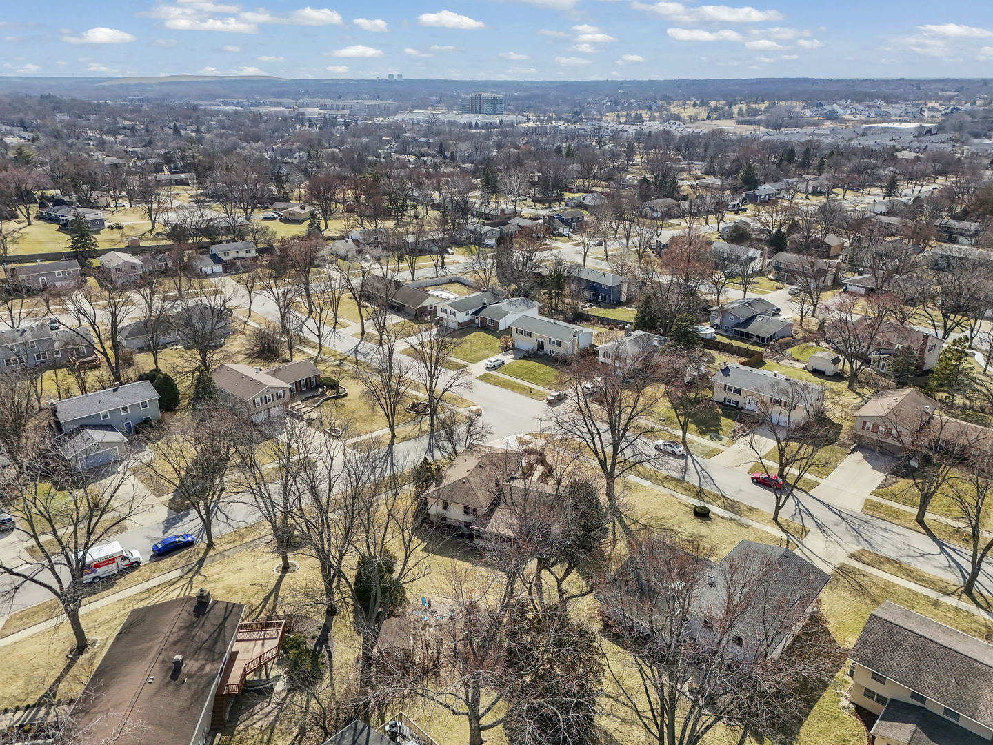 706 Crest Lane, Lisle, IL 60532