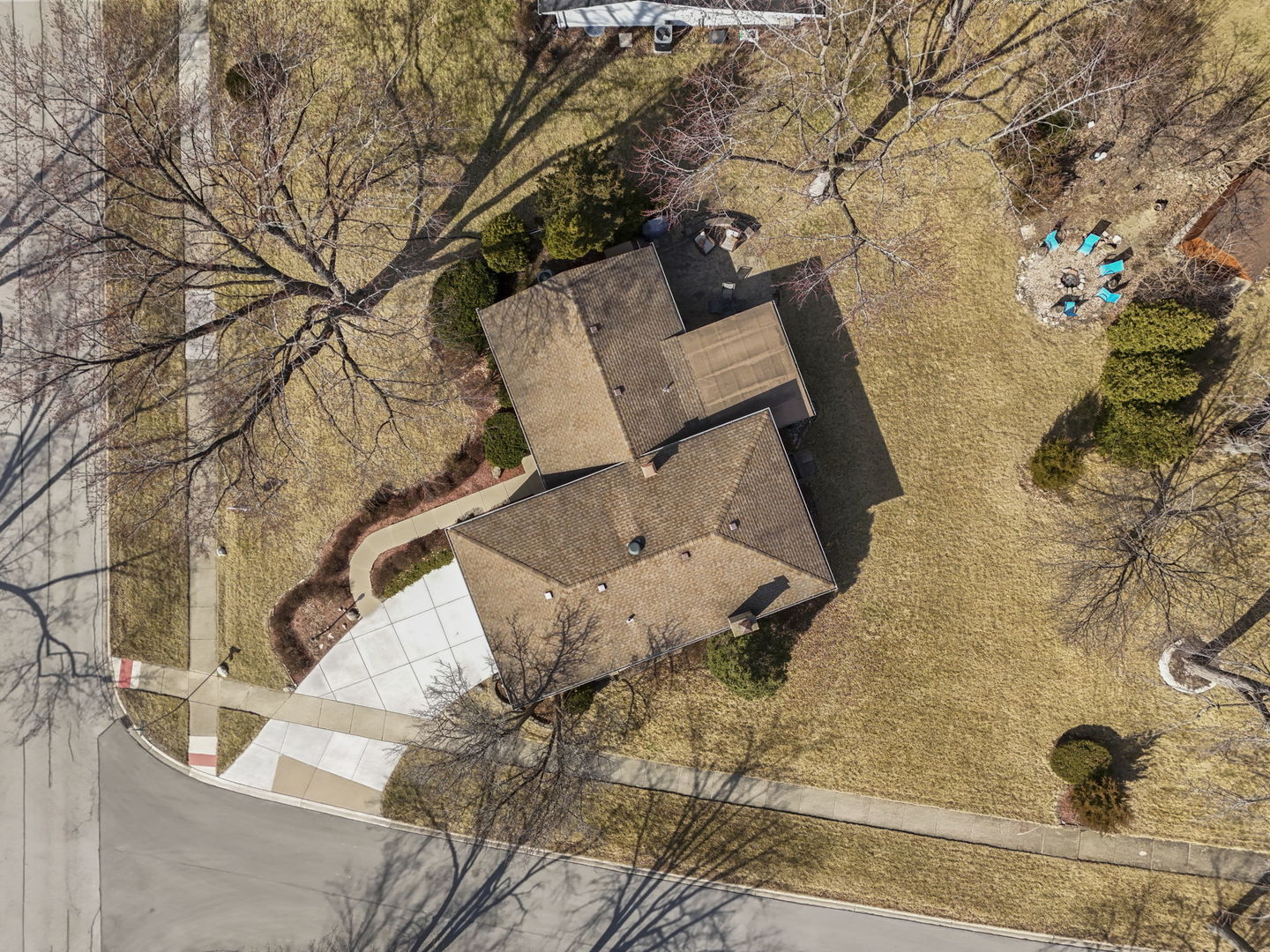 706 Crest Lane, Lisle, IL 60532