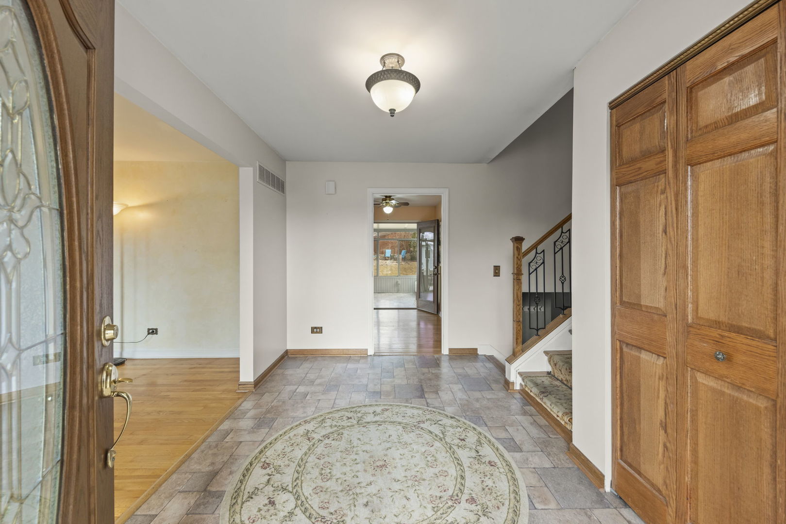 706 Crest Lane, Lisle, IL 60532