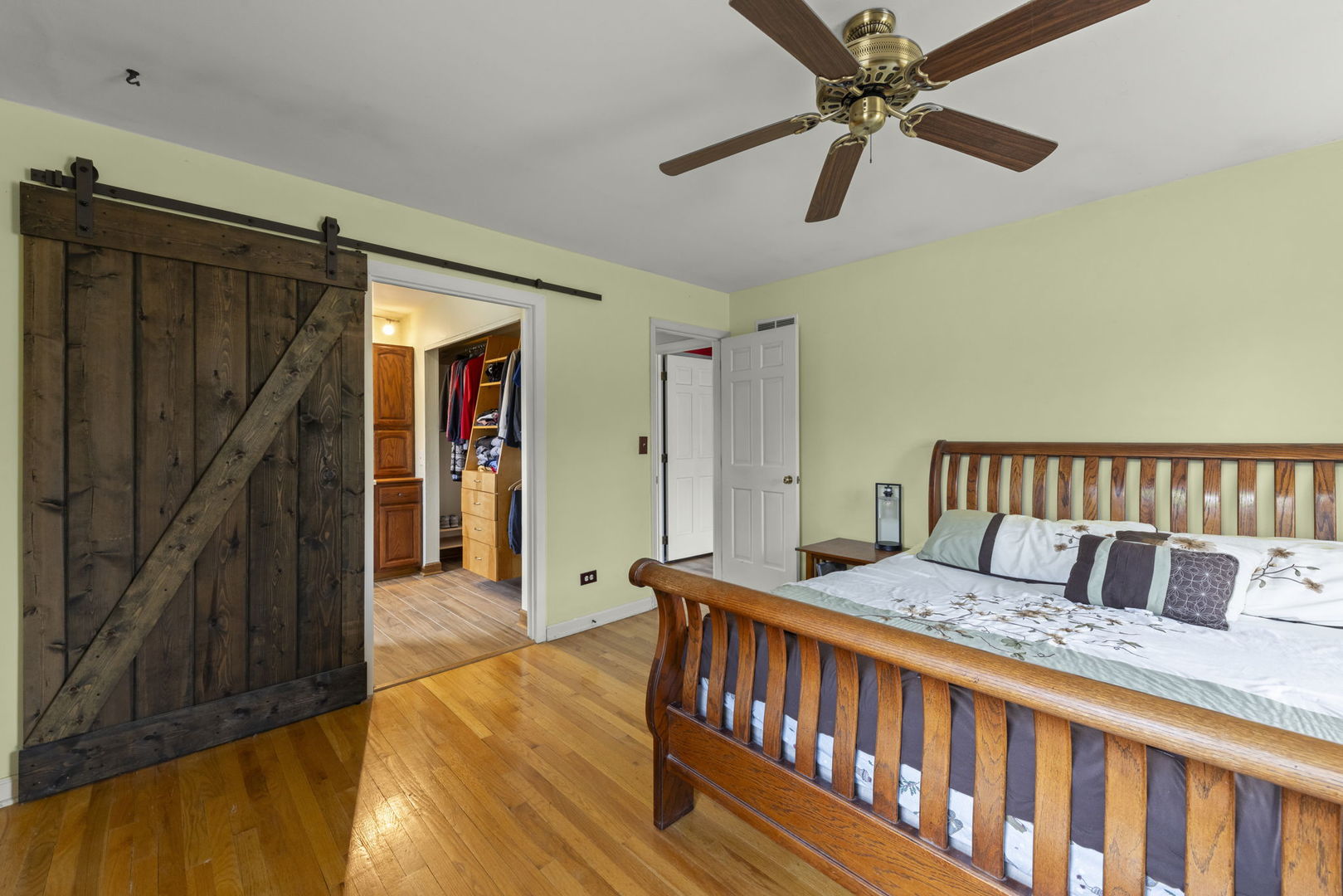 706 Crest Lane, Lisle, IL 60532