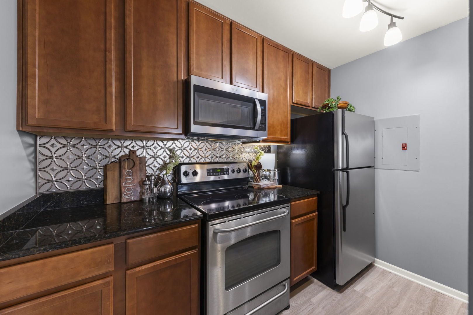 208 Glengarry Drive #302, Bloomingdale, IL 60108