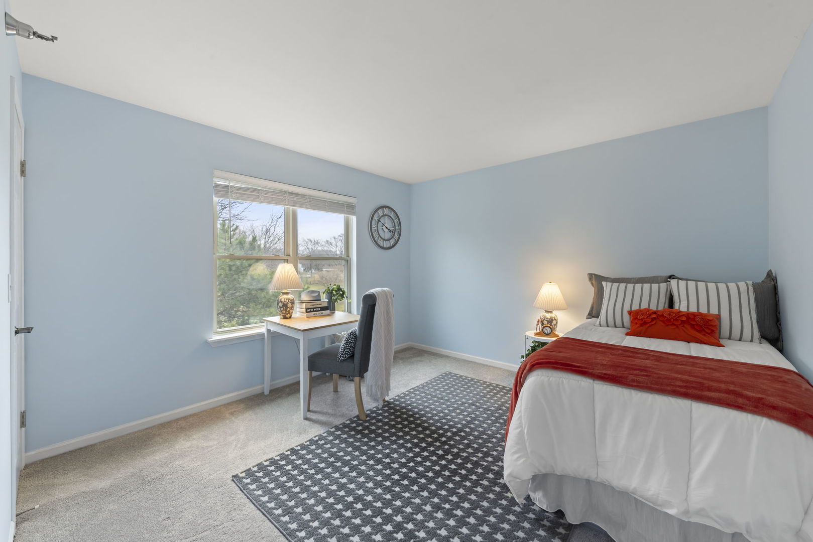 208 Glengarry Drive #302, Bloomingdale, IL 60108