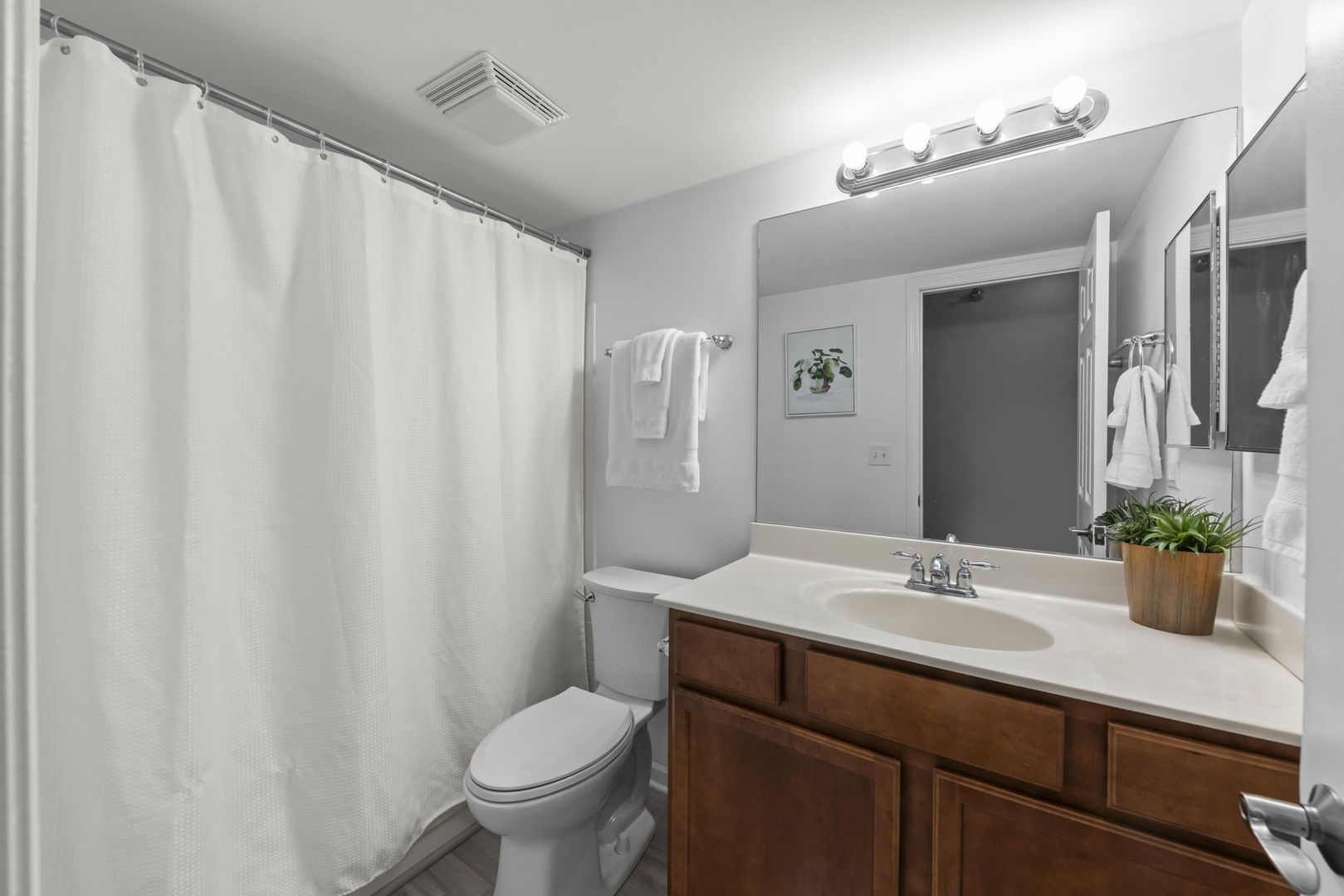 208 Glengarry Drive #302, Bloomingdale, IL 60108