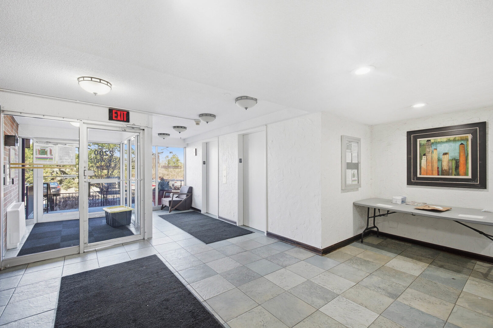 2200 S Stewart Avenue #3J, Lombard, IL 60148