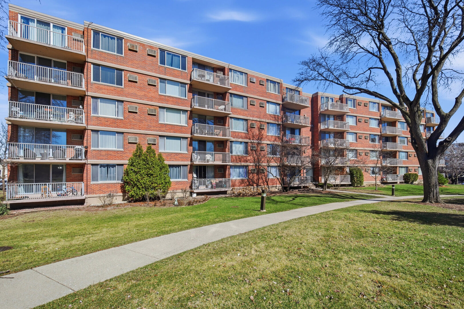 2200 S Stewart Avenue #3J, Lombard, IL 60148