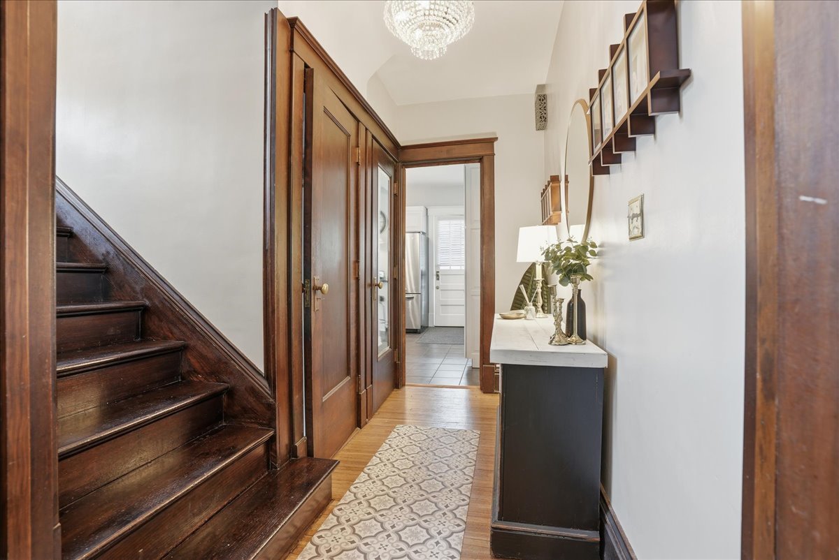 1413 N Clinton Boulevard, Bloomington, IL 61701