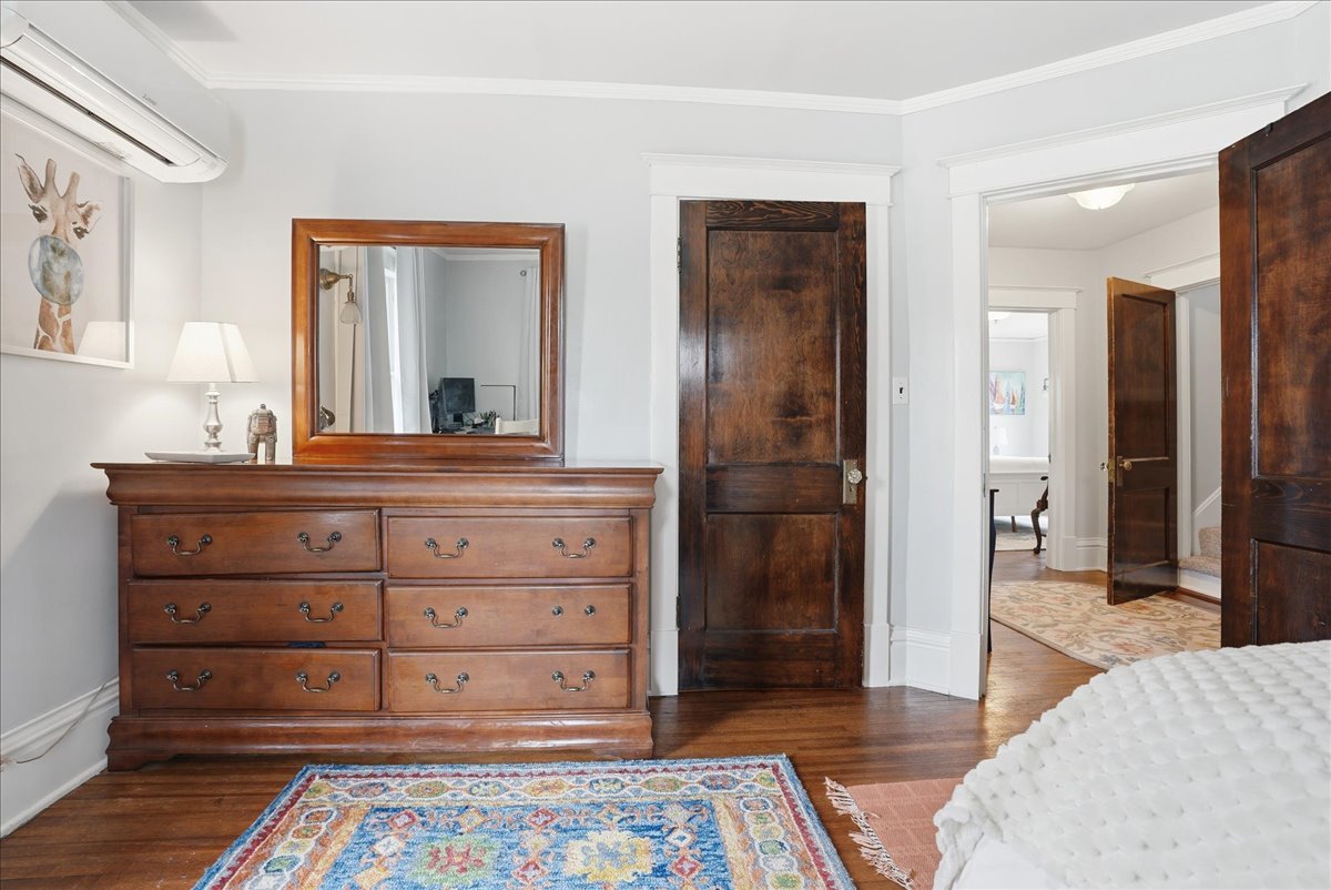 1413 N Clinton Boulevard, Bloomington, IL 61701