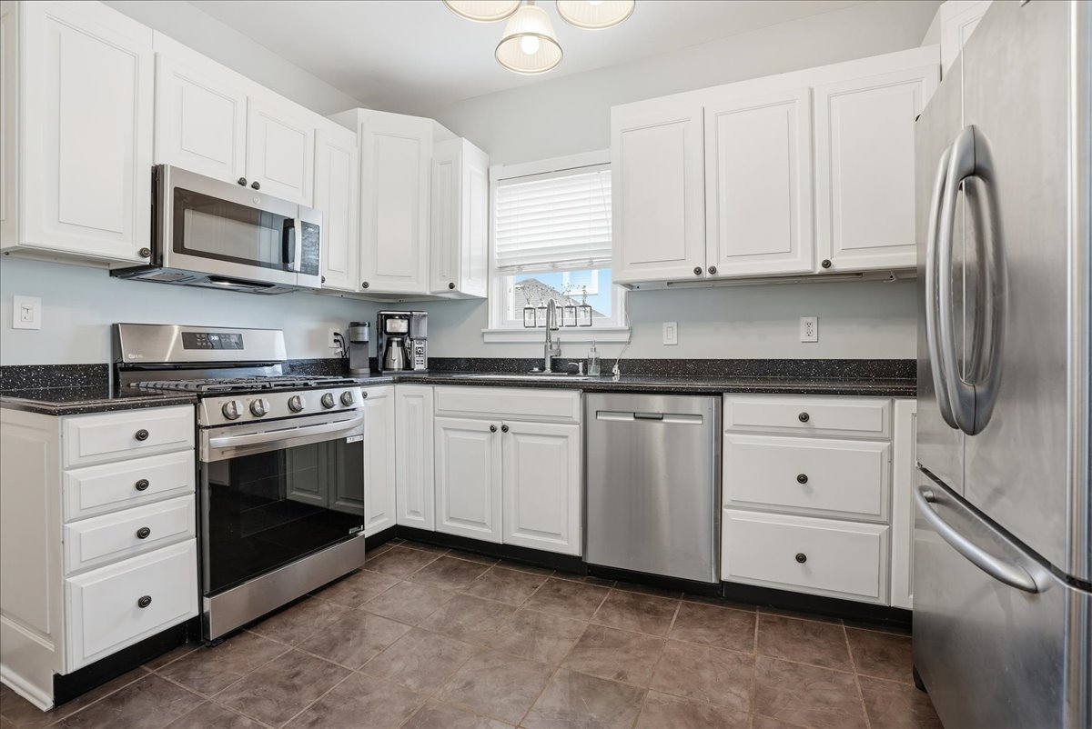 1413 N Clinton Boulevard, Bloomington, IL 61701