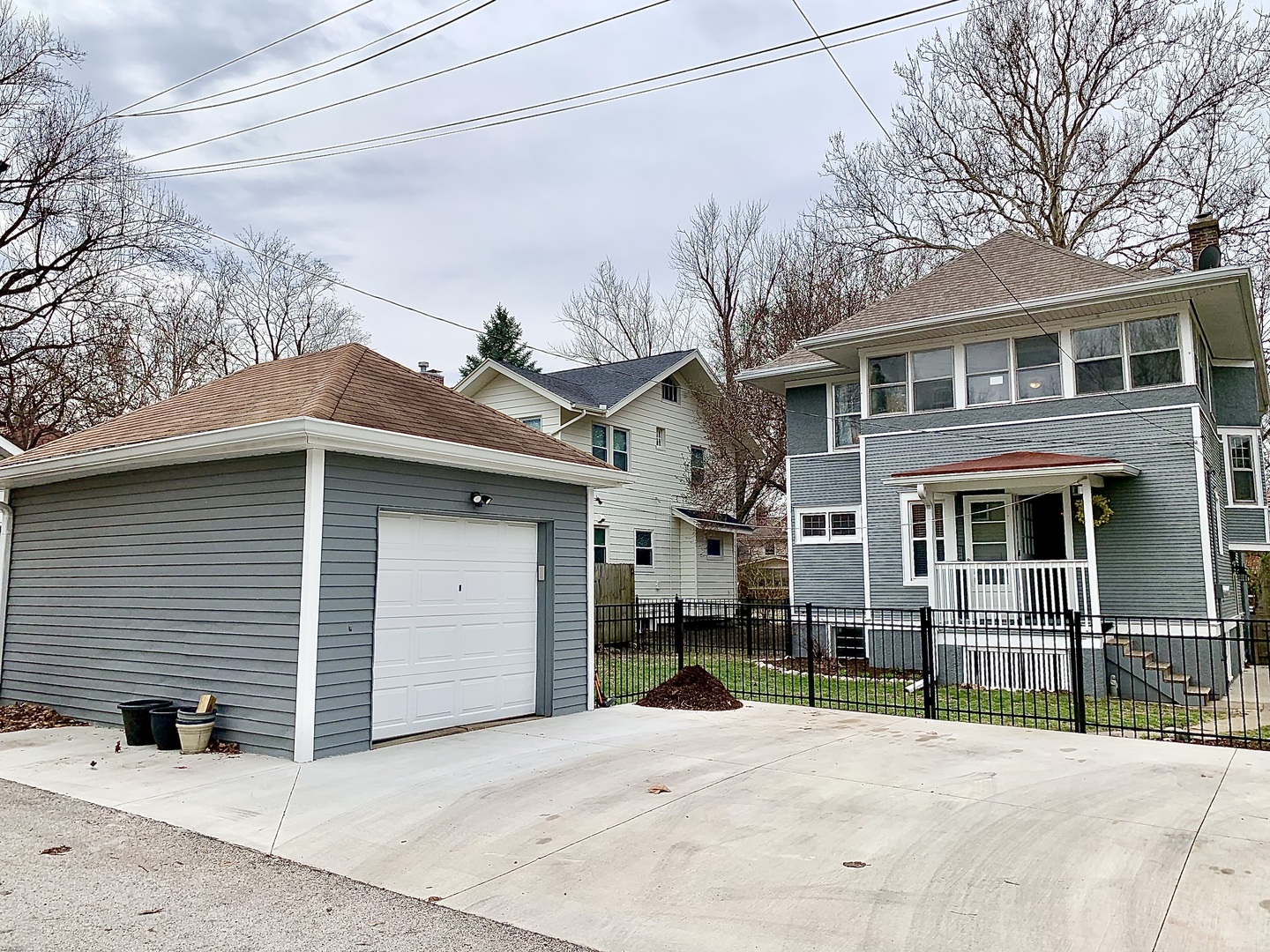 1413 N Clinton Boulevard, Bloomington, IL 61701