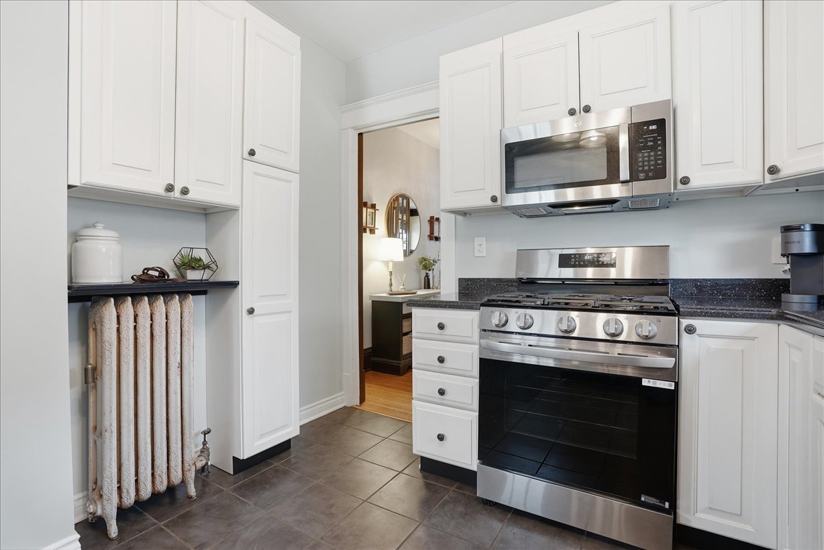 1413 N Clinton Boulevard, Bloomington, IL 61701