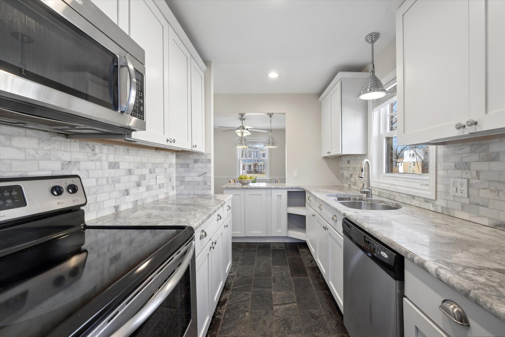 625 9th Avenue, La Grange, IL 60525