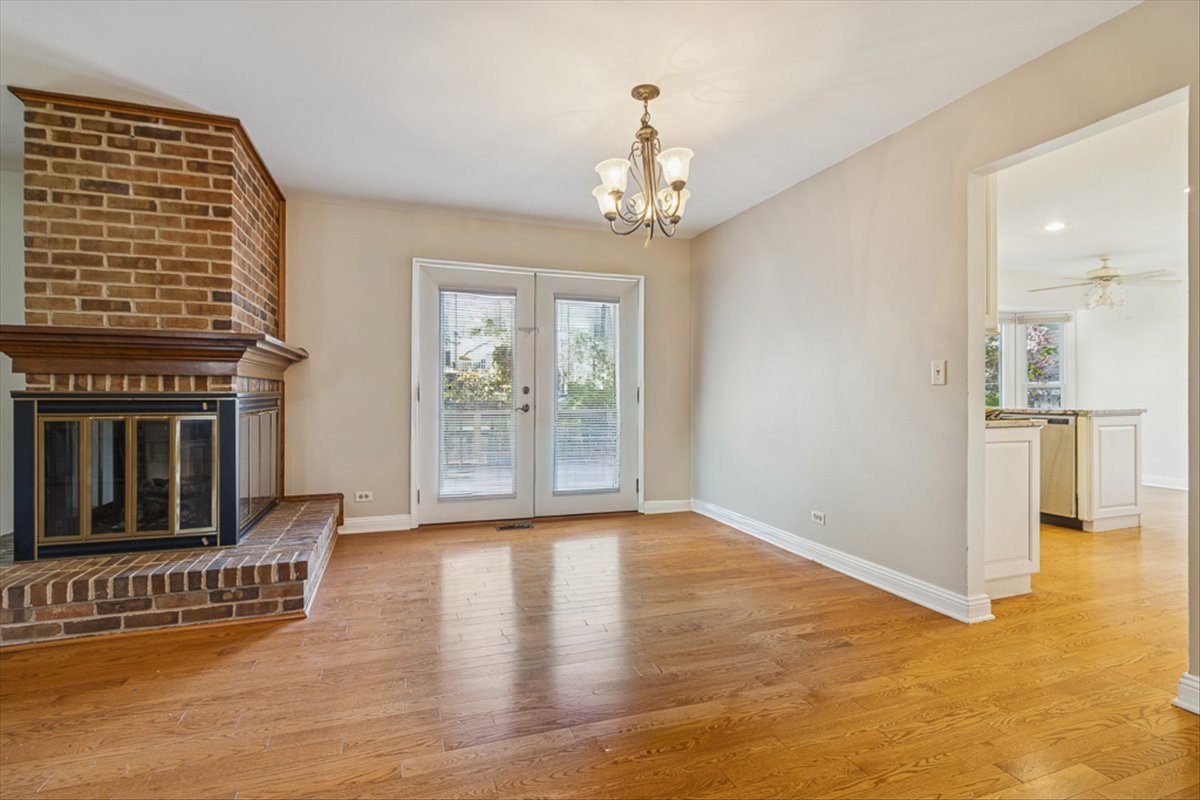 417 River Bluff Circle, Naperville, IL 60540