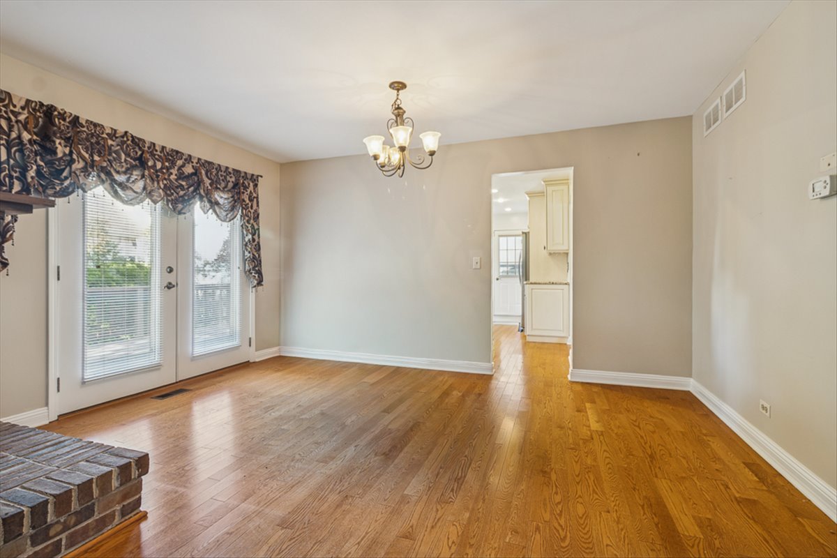 417 River Bluff Circle, Naperville, IL 60540