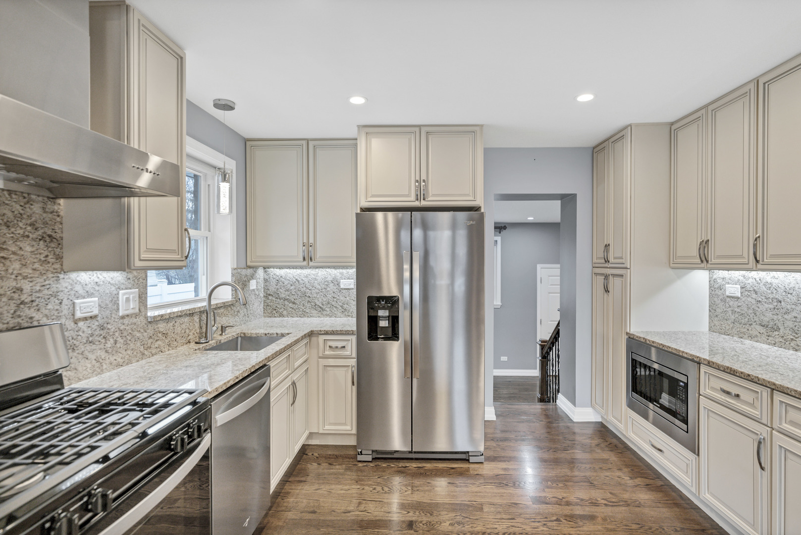 250 N Irving Avenue, Hillside, IL 60162