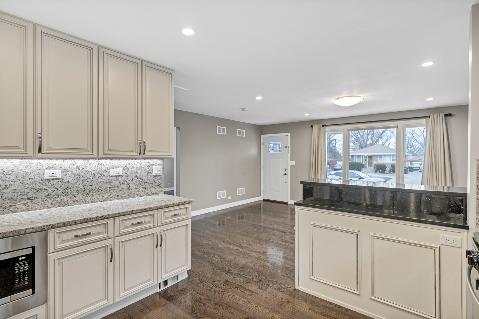 250 N Irving Avenue, Hillside, IL 60162