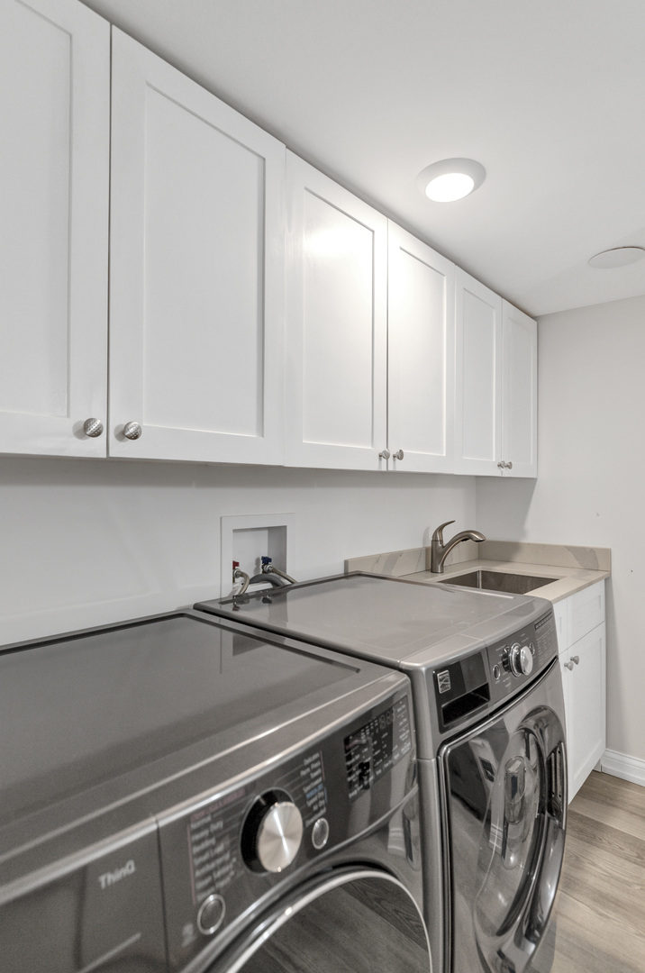 250 N Irving Avenue, Hillside, IL 60162