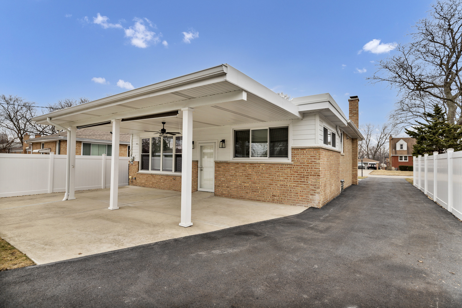 250 N Irving Avenue, Hillside, IL 60162