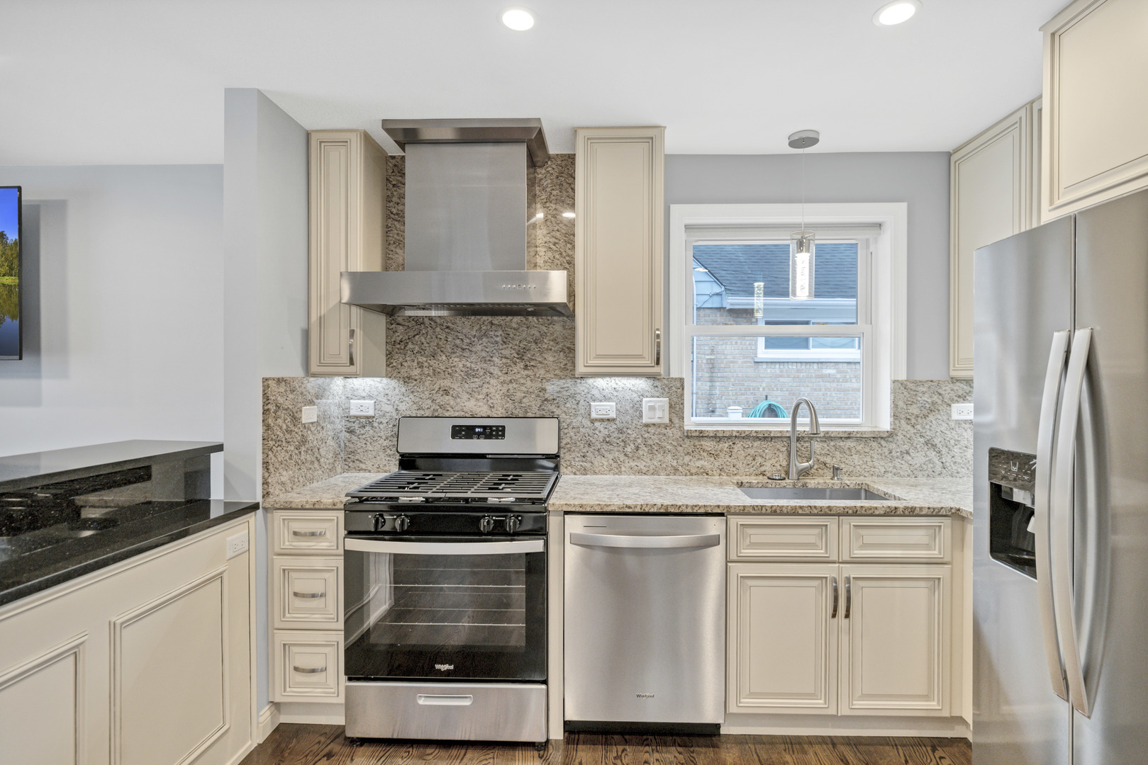 250 N Irving Avenue, Hillside, IL 60162