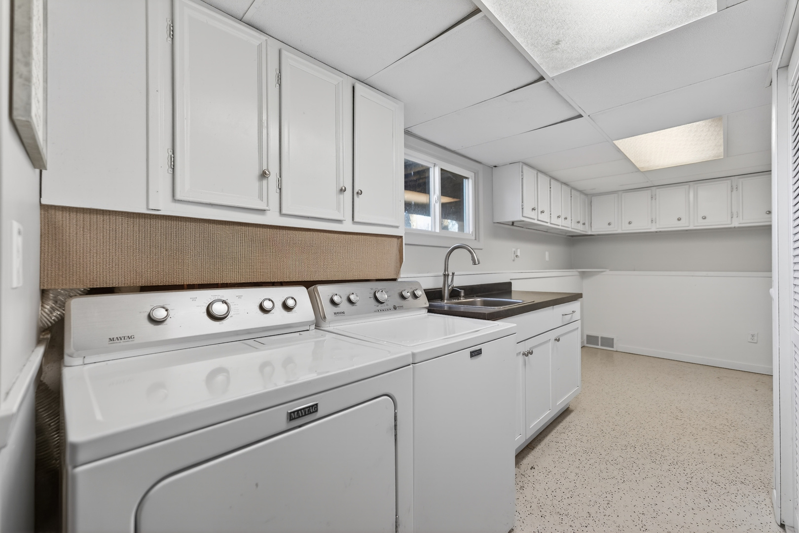 6059 Pioneer Terrace, DeKalb, IL 60115