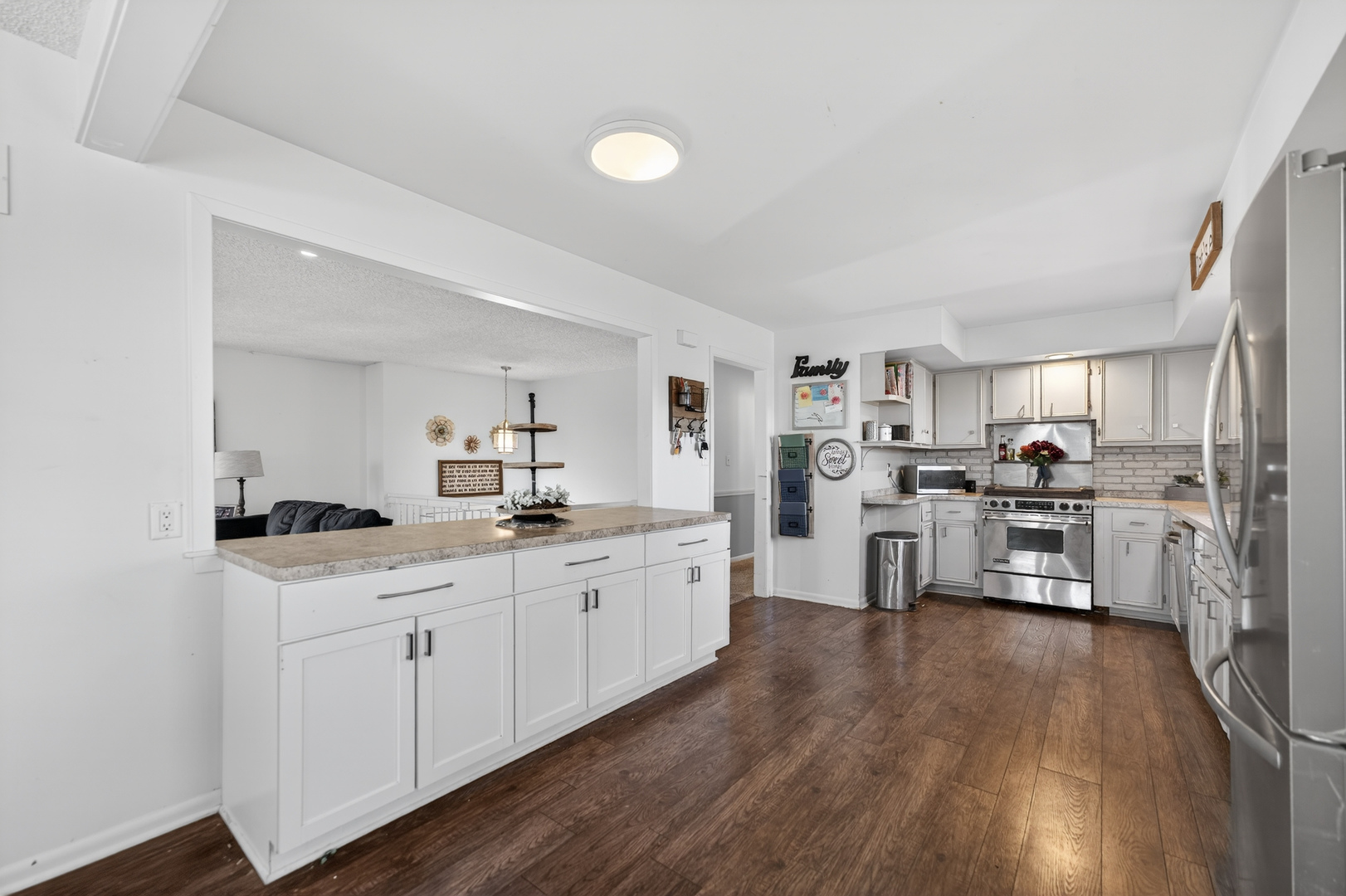 6059 Pioneer Terrace, DeKalb, IL 60115