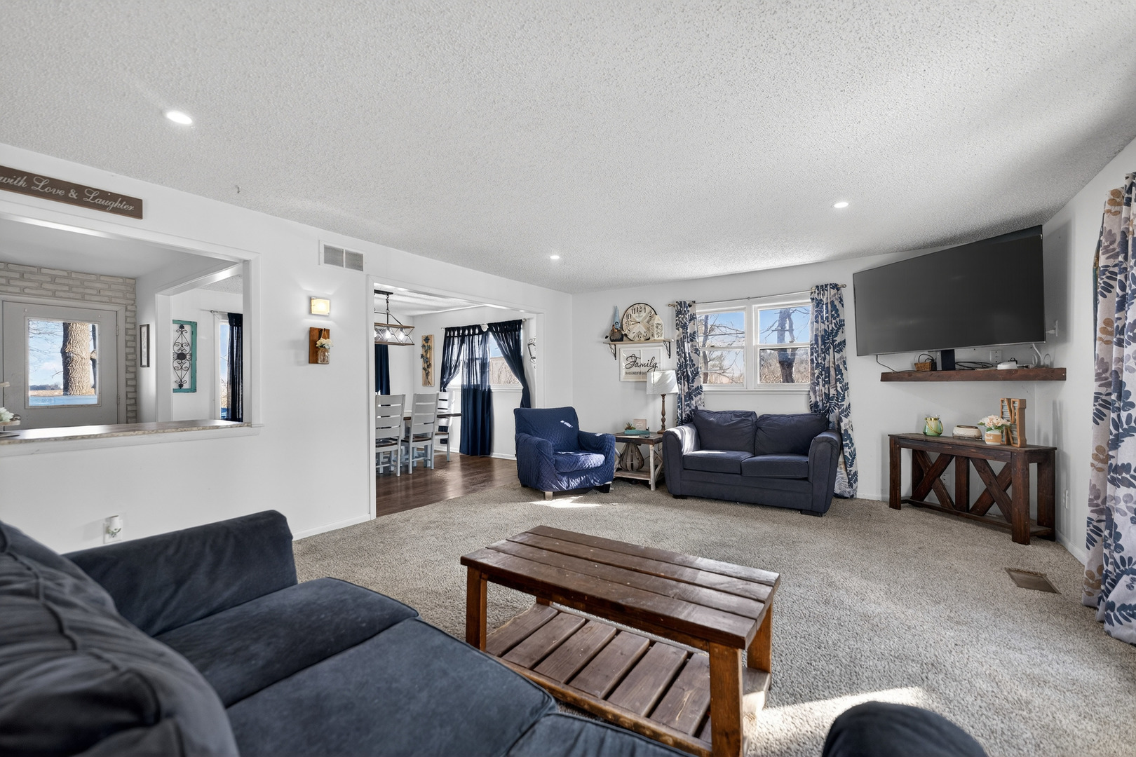 6059 Pioneer Terrace, DeKalb, IL 60115