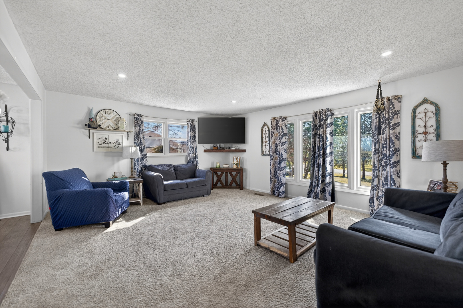 6059 Pioneer Terrace, DeKalb, IL 60115