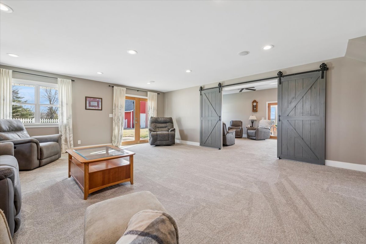 35 EAGLE VIEW Lane, Oswego, IL 60543