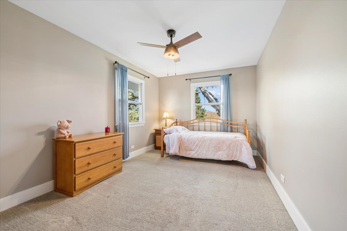 35 EAGLE VIEW Lane, Oswego, IL 60543