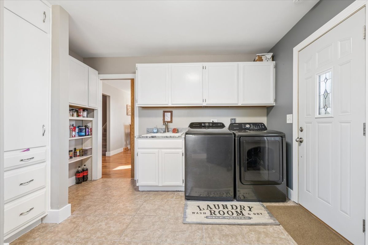 35 EAGLE VIEW Lane, Oswego, IL 60543