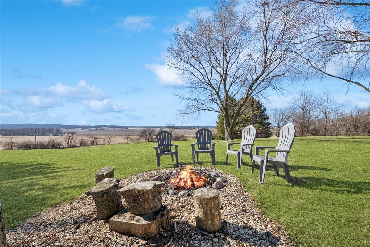 35 EAGLE VIEW Lane, Oswego, IL 60543