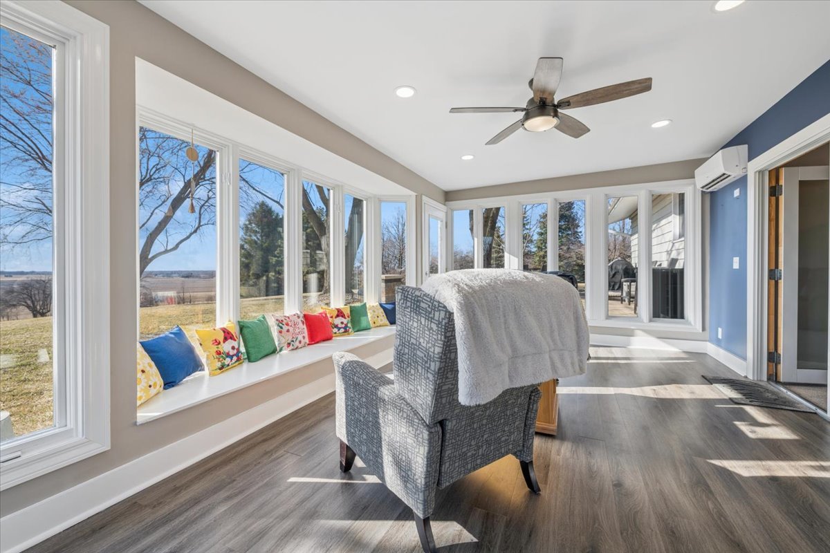 35 EAGLE VIEW Lane, Oswego, IL 60543