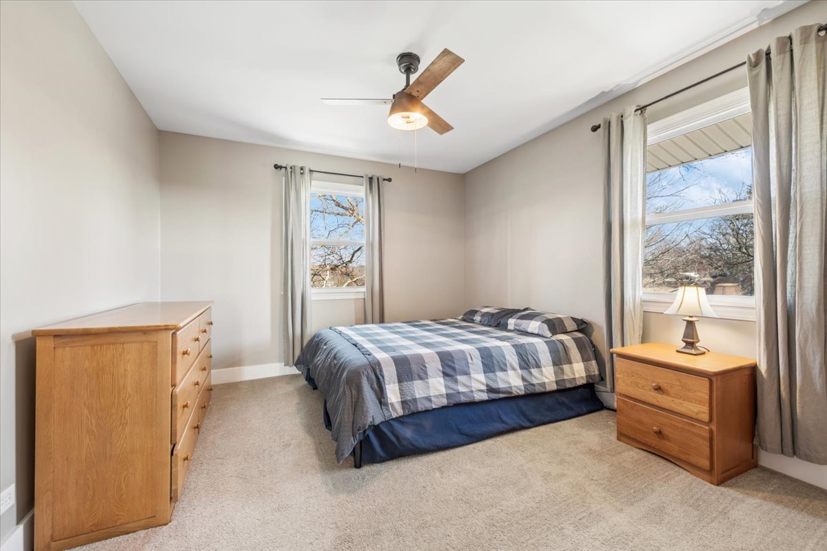 35 EAGLE VIEW Lane, Oswego, IL 60543