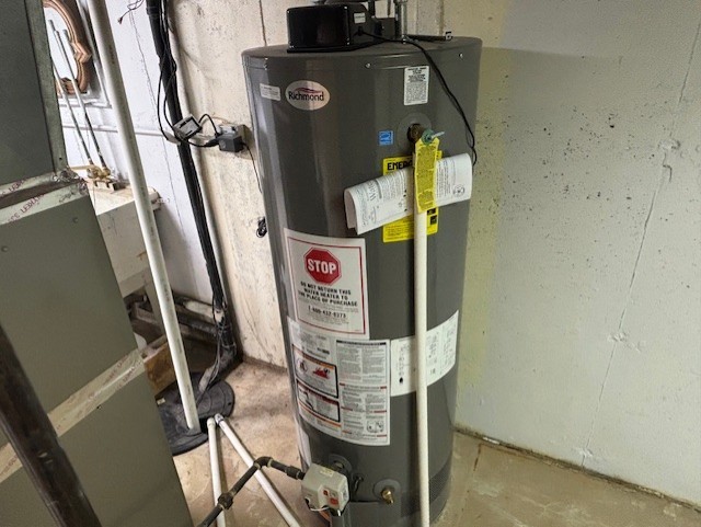 211 Applewood Lane, Bloomingdale, IL 60108