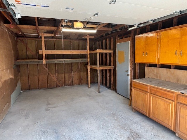 211 Applewood Lane, Bloomingdale, IL 60108