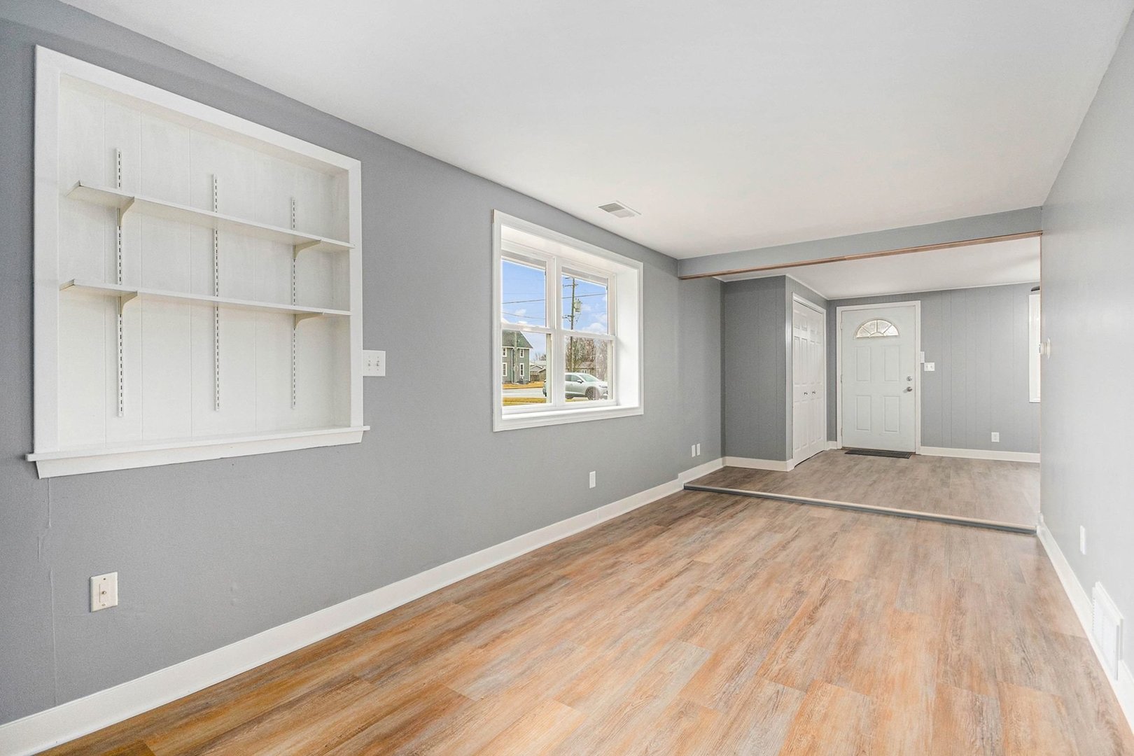 215 W Main Street, Kirkland, IL 60146