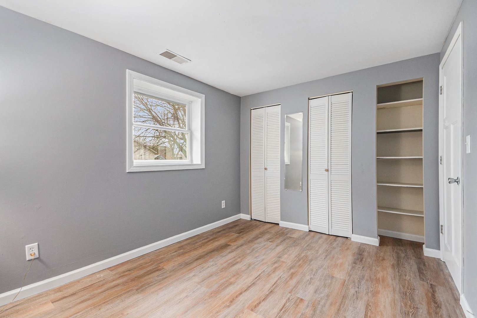 215 W Main Street, Kirkland, IL 60146