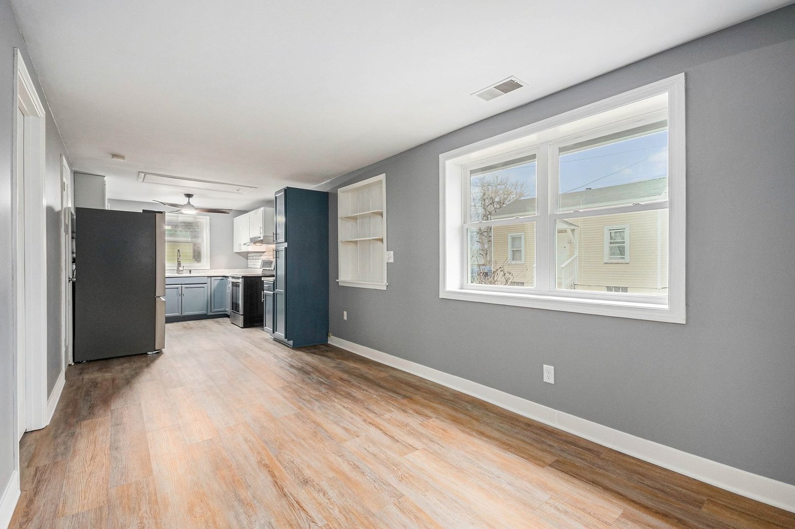 215 W Main Street, Kirkland, IL 60146