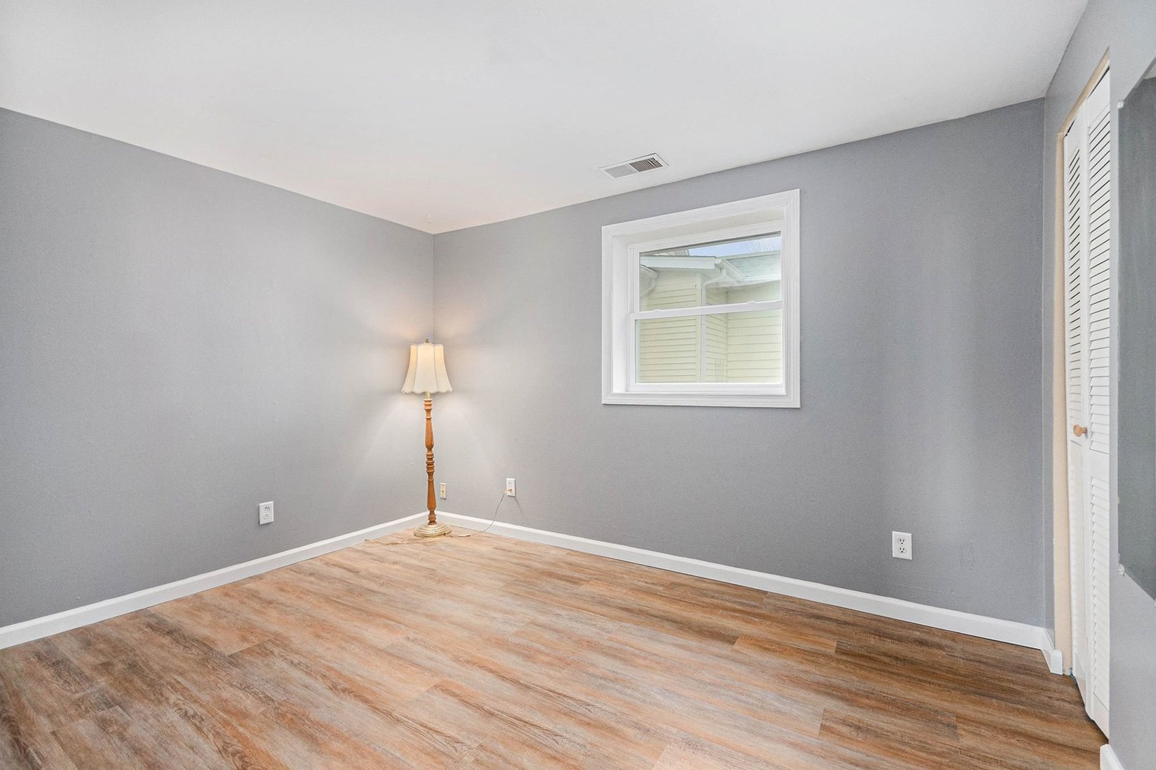 215 W Main Street, Kirkland, IL 60146