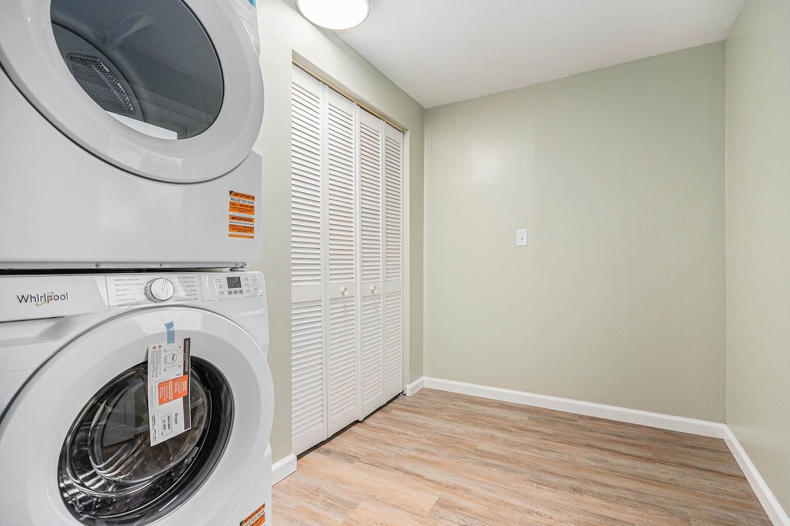 215 W Main Street, Kirkland, IL 60146