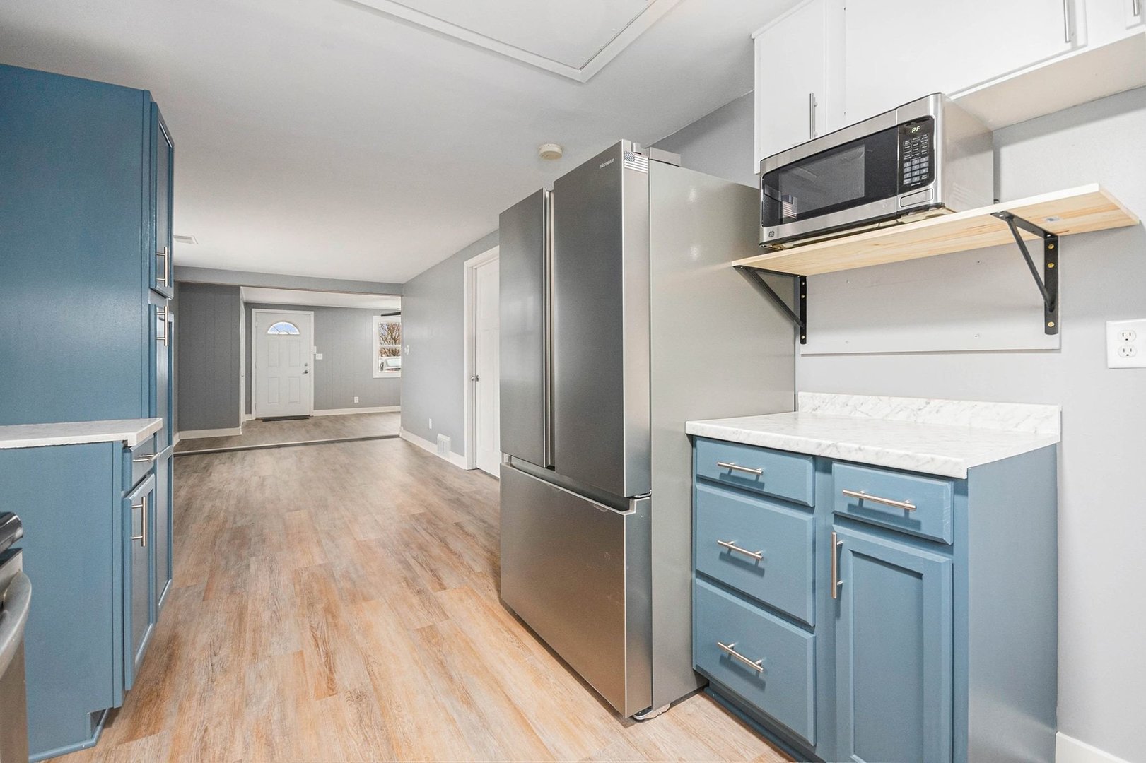 215 W Main Street, Kirkland, IL 60146