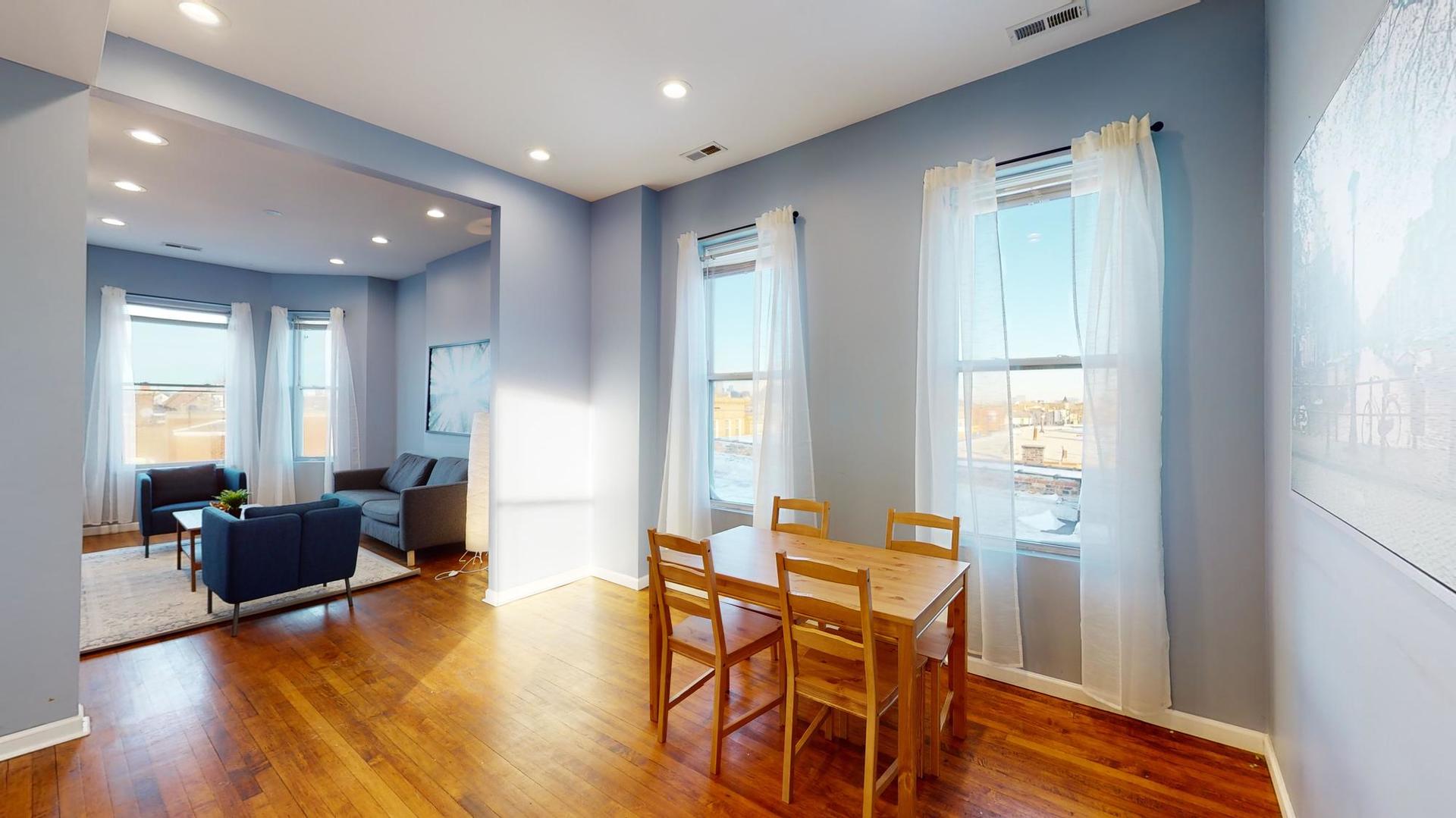 1945 W Cermak Road #3, Chicago, IL 60608