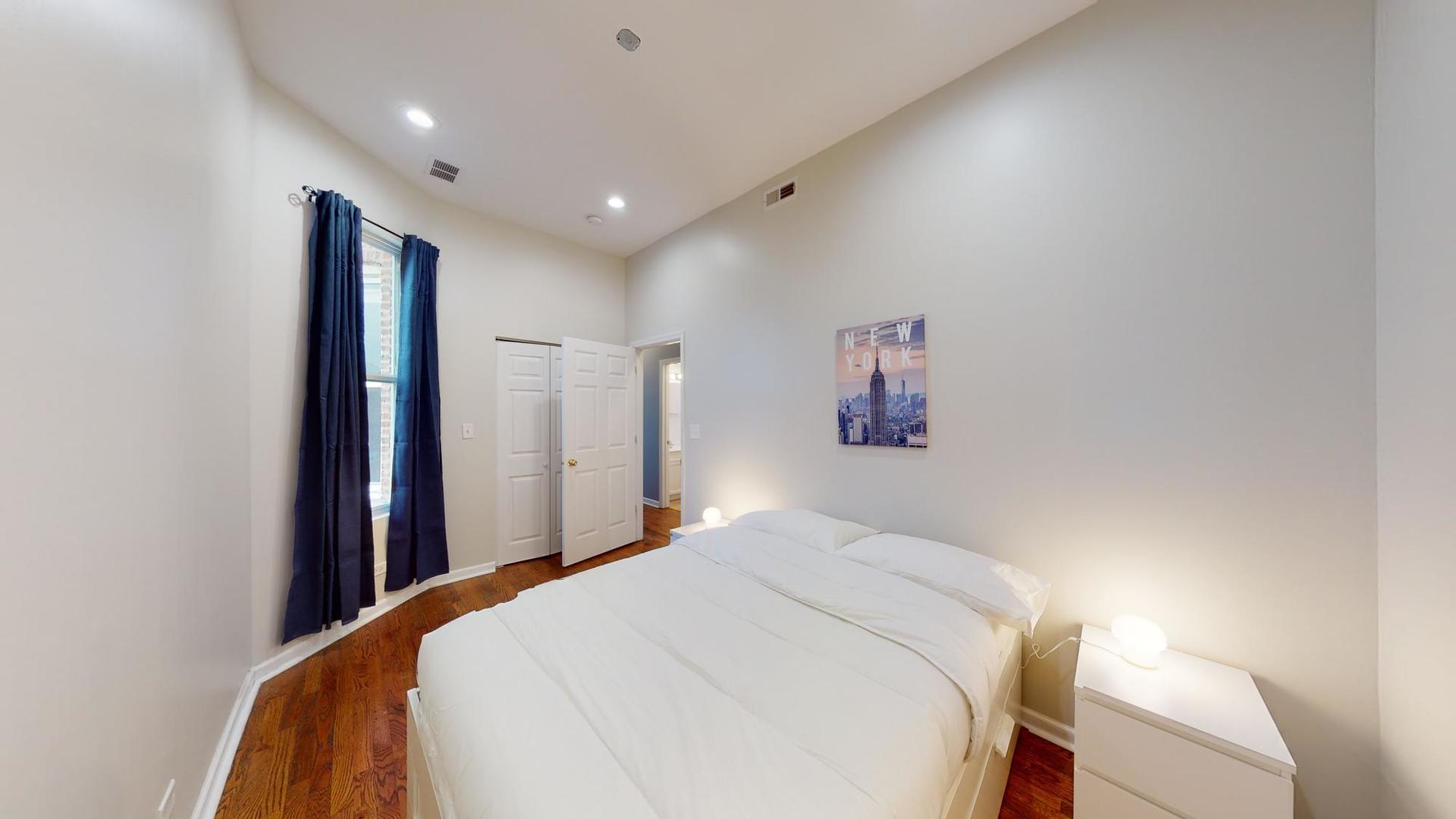 1945 W Cermak Road #3, Chicago, IL 60608