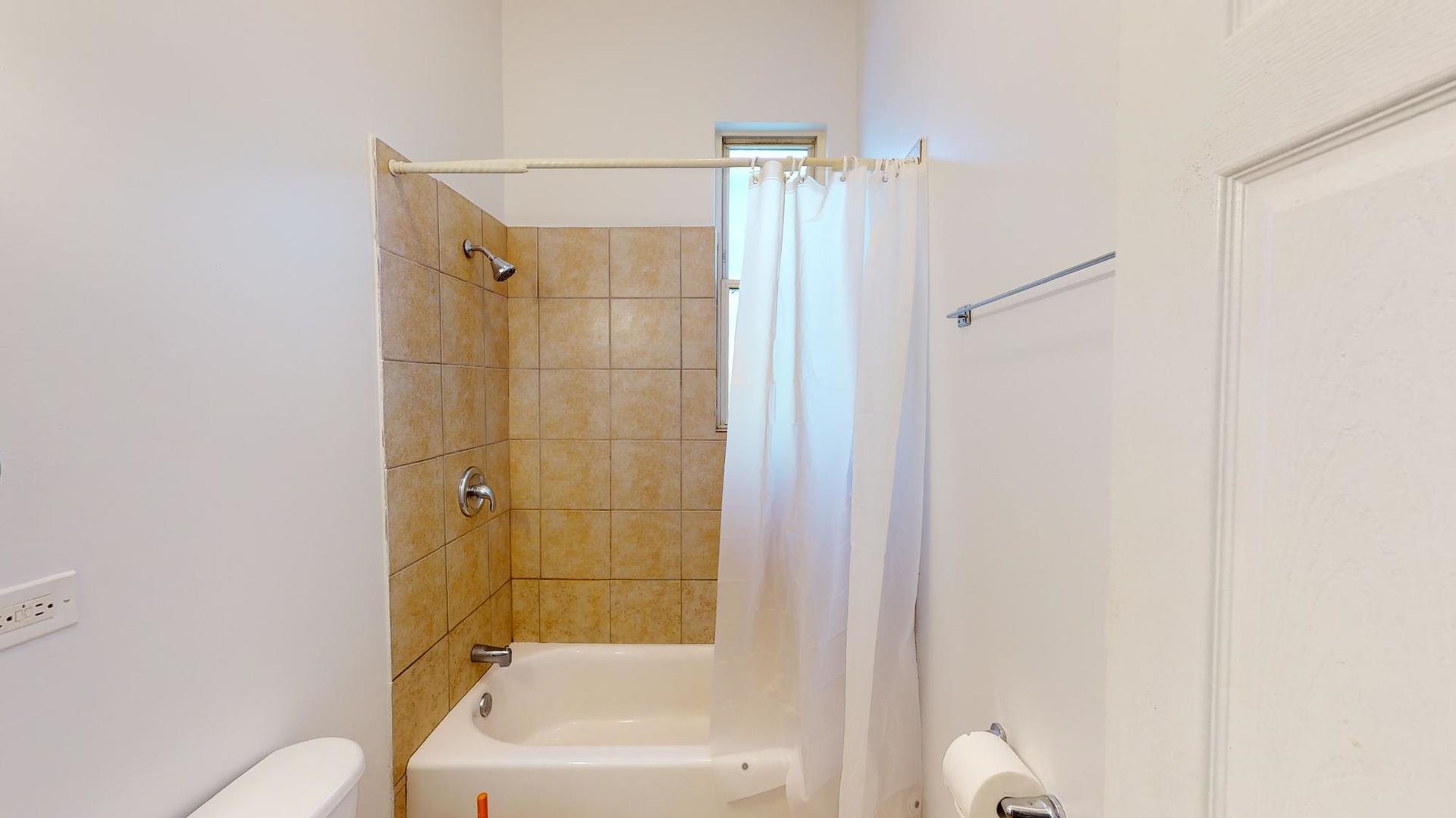 1945 W Cermak Road #3, Chicago, IL 60608