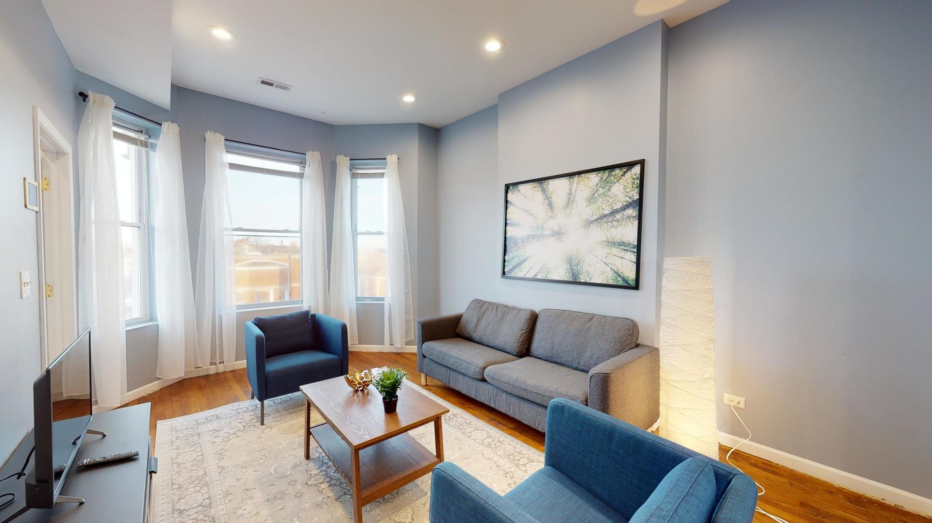 1945 W Cermak Road #3, Chicago, IL 60608