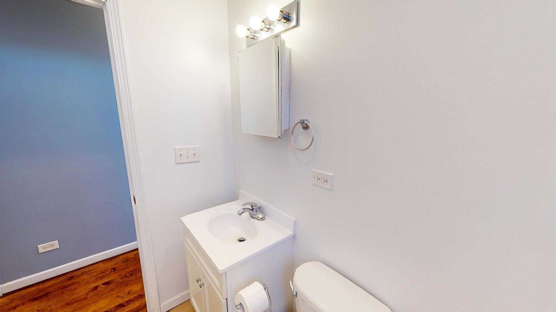 1945 W Cermak Road #3, Chicago, IL 60608