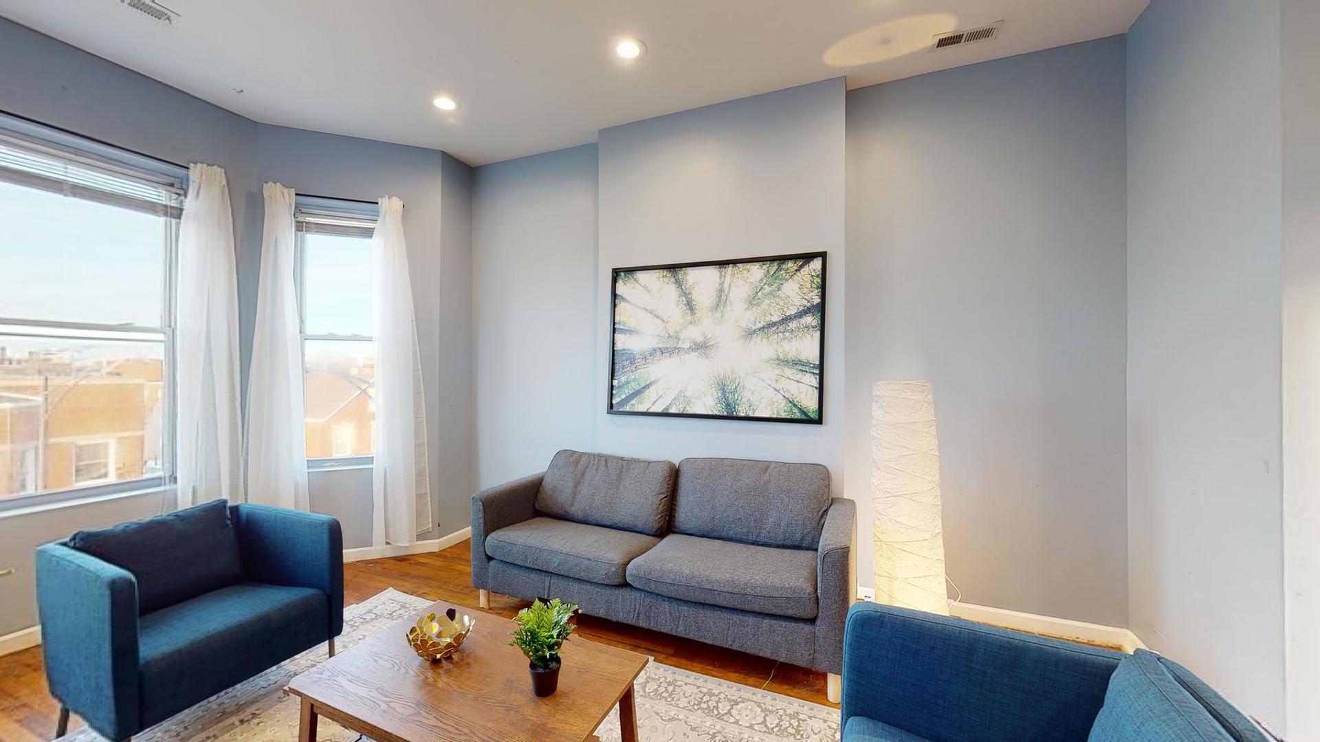 1945 W Cermak Road #3, Chicago, IL 60608